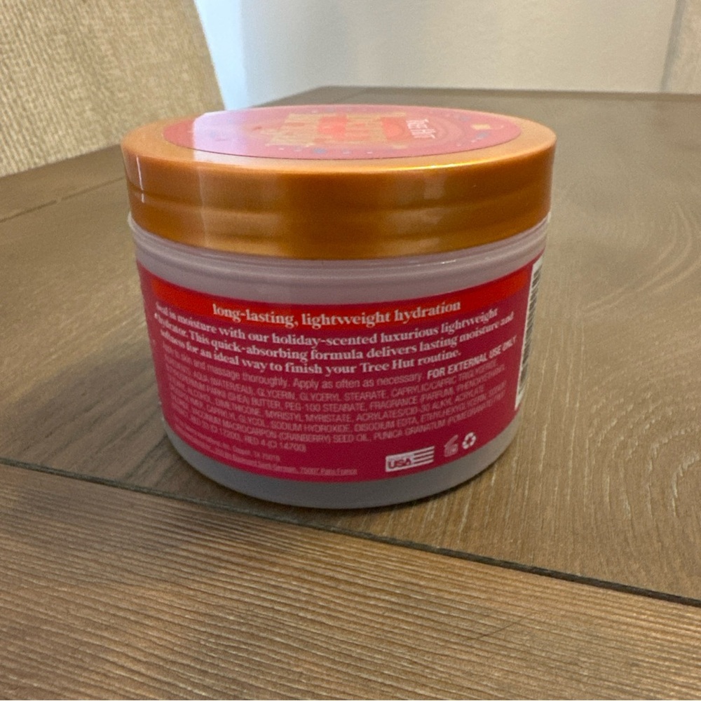 NEW Tree Hut BERRY BRIGHT Whipped Shea Body Butter 8 oz Holiday‎ Edition - Picture 3 of 3